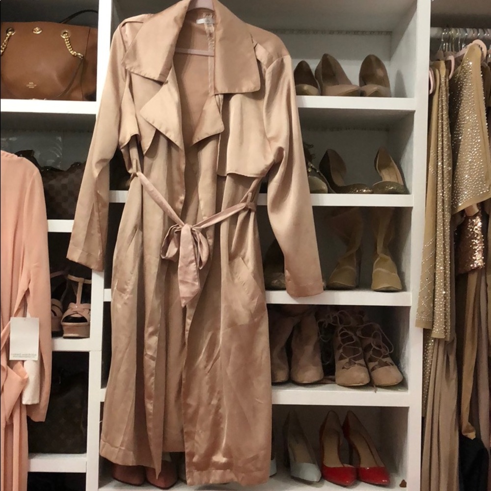 Dusty pink Satin trench coat